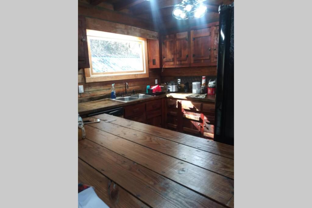 Hoot Nanny'S Rustic Cabin On Mossy Creek Cleveland Exterior photo